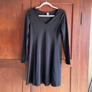 Old Navy black long sleeve dress mini skater size S